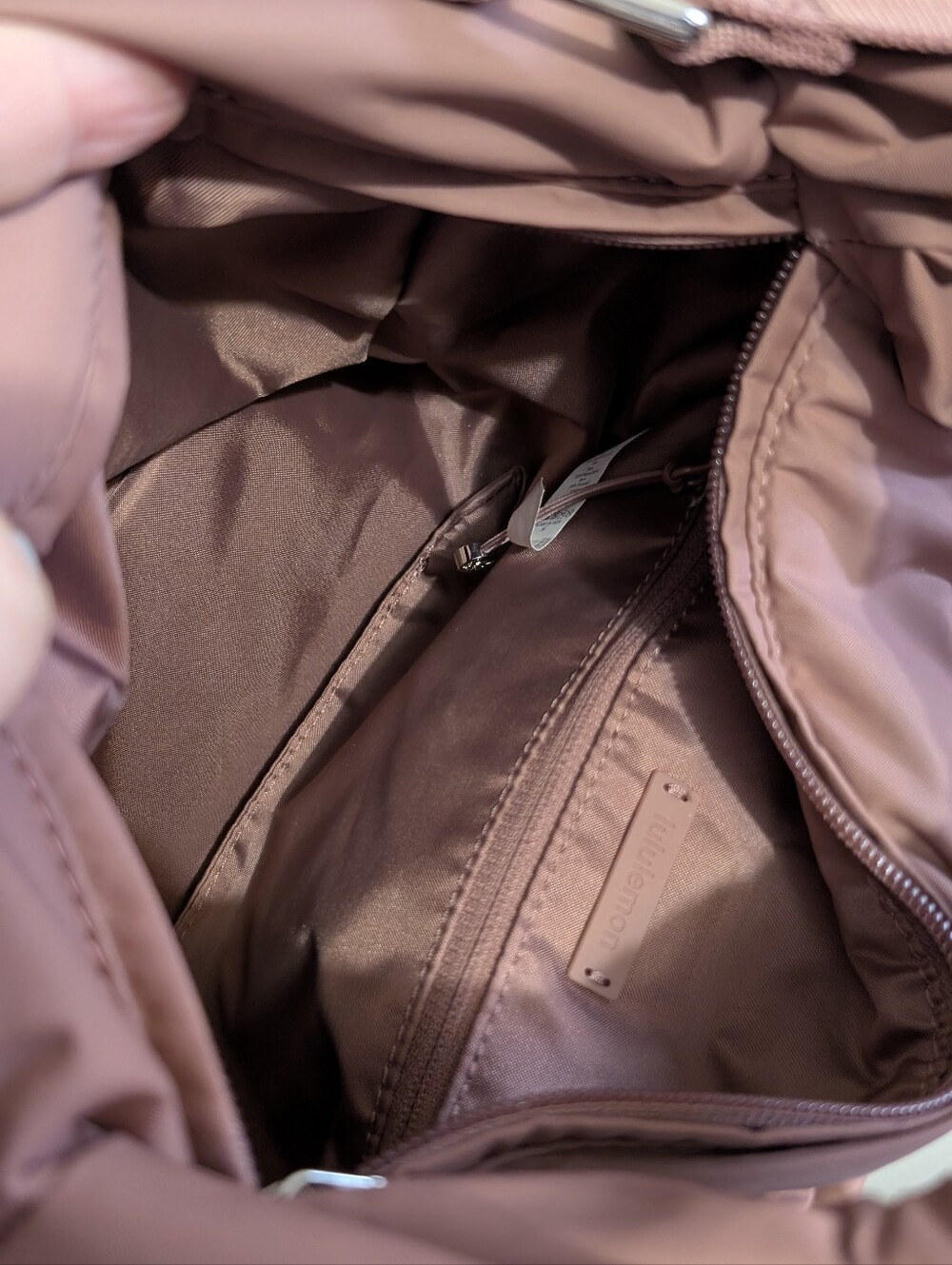🆕 Lululemon Gathered Handle Dusty Rose Shoulder Bag 6L Like New Condition - Picture 11 of 13